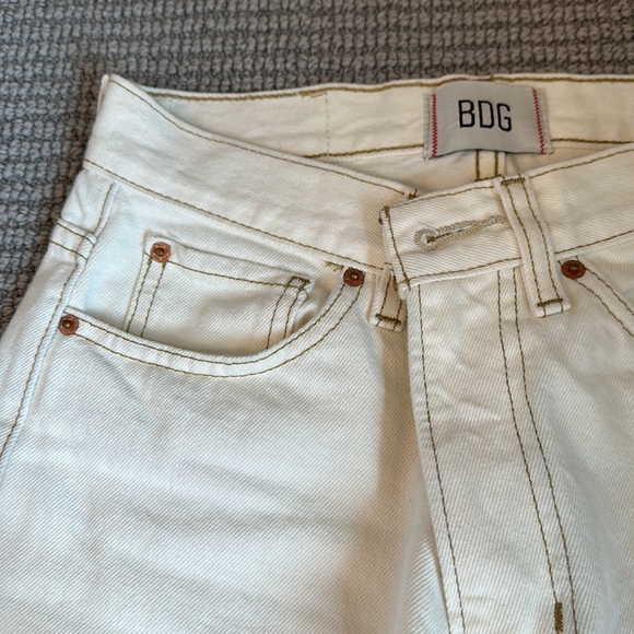 BDG High Waisted Cowboy Jean- size 26 - Picture 4 of 8